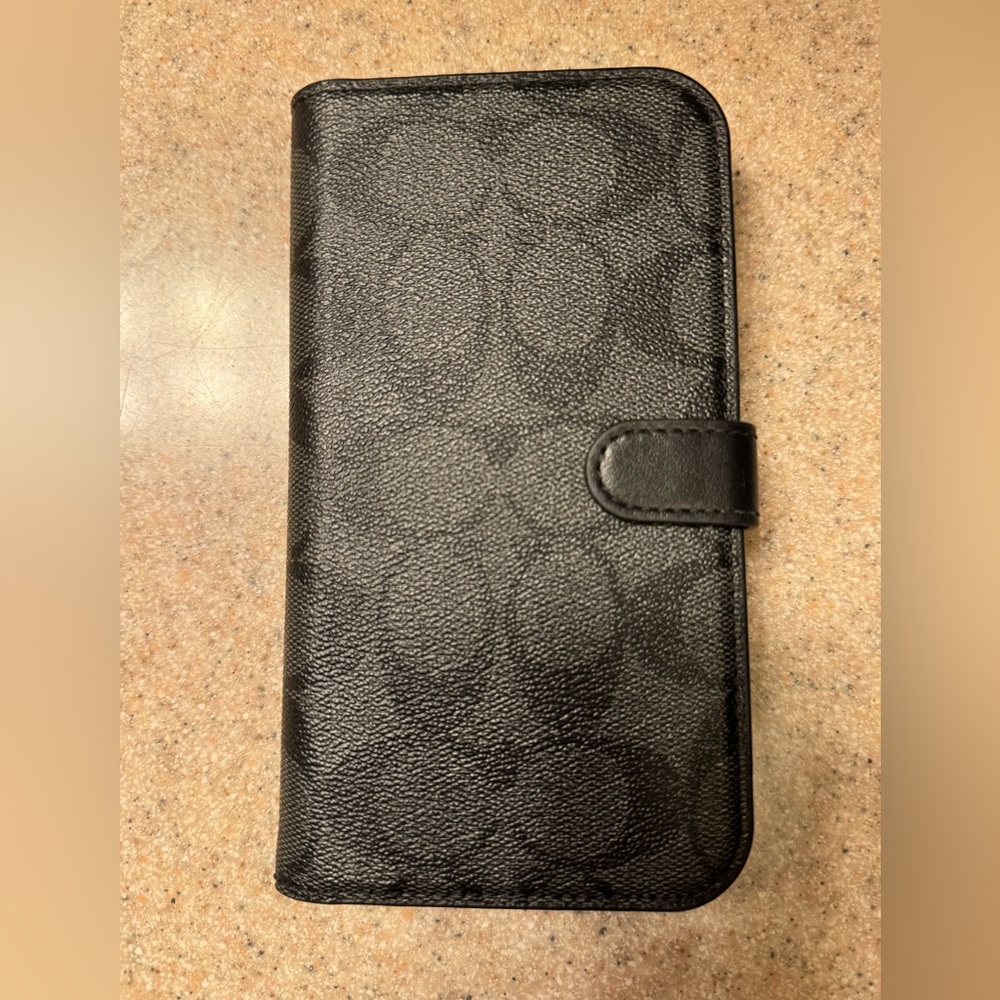 COACH Iphone 15 Pro Max Folio Case used once